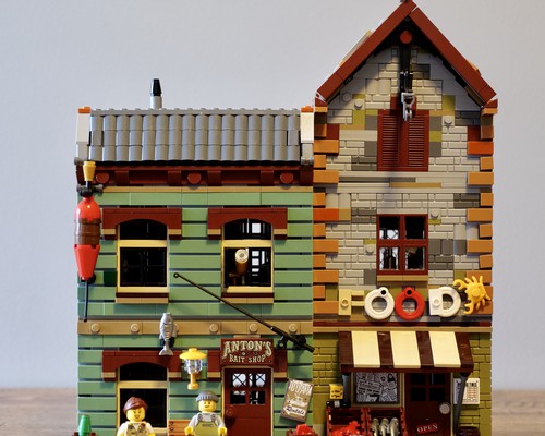 STREET SIGHT MOC 40048 Modular Bait Shop And Grocery by Versteinert MOCBRICKLAND