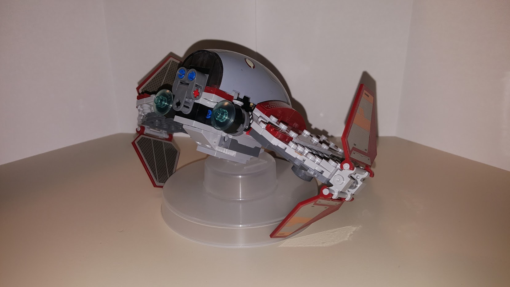 Review LEPIN 05020 - Obi-Wan's Jedi Interceptor 3
