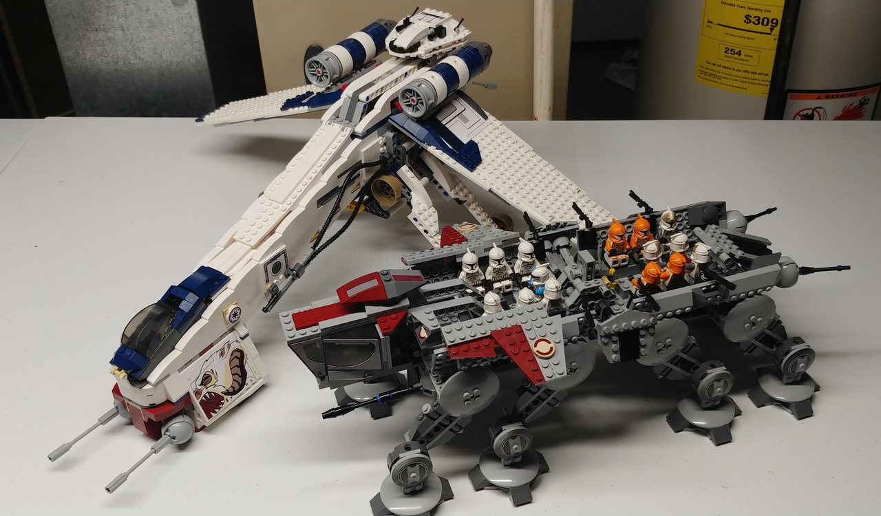 Review LEPIN 05053 Republic Dropship with AT OT Walker LEPIN